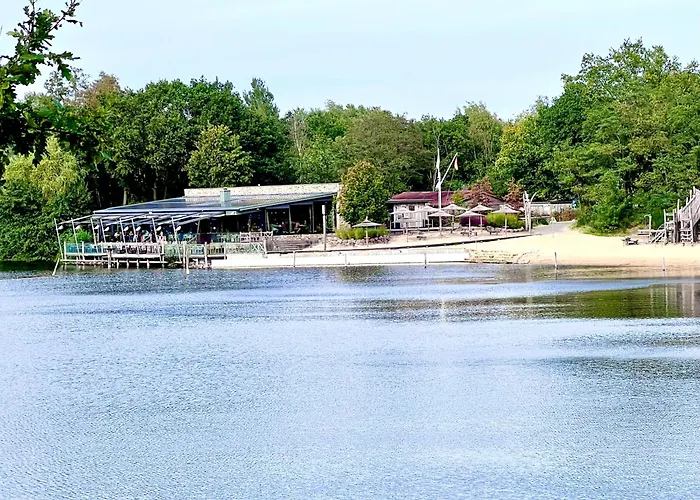 Allee Zum See